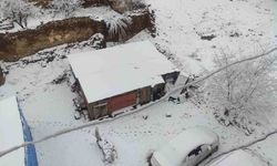 Demirözü'nde nisan ayı kar sürprizi: İlçe beyaza büründü