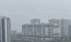 Diyarbakır'daki kötü hava koşulları uçuşları etkiledi