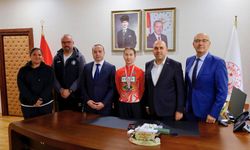 Dünya Şampiyonası'na Giden Yolda Tunçel'e Akhisar'dan Destek Ziyareti