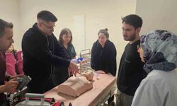 Durağan'da sağlık çalışanlarına 'ileri yaşam desteği' eğitimi verildi