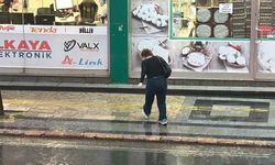 Düzce'de Aniden Gelen Sağanak Yağış, Vatandaşları Şaşırttı