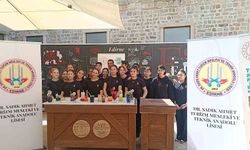 Edirne'de meslek lisesi öğrencileri, içecek yarışmasında yeteneklerini gösterdi