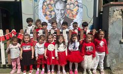 Efeler'de çocuklar 23 Nisan coşkusunu yaşadı