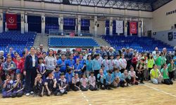 Efeler'de çocuklar sporla eğlendi