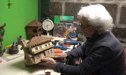 Emeklilik sonrası ahşap maket ev atölyesi açtı