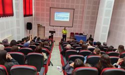 Emet MYO'da trafik güvenliği üzerine konferans