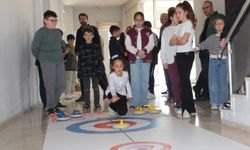Emniyet personeli çocukları curlingde buluşturdu