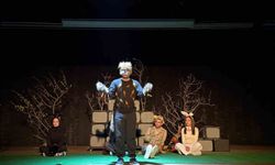 Erzincan'da çocuklar için tiyatro etkinliği düzenlendi