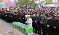 Erzincan'da eğitimci Mustafa Karadaş son yolculuğuna uğurlandı