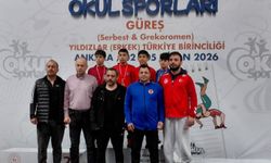 Erzincanlı güreşçi Anzor Yasin Türkiye üçüncüsü oldu