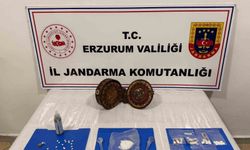 Erzurum'da Jandarma, Ceylan Derisi Üzerine İşlenmiş Altın Tevrat Buldu