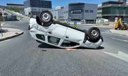 Esenyurt'ta otomobil takla atarak kaza yaptı