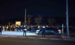 Fenerbahçe taraftarları Samandıra'da futbolculara tepki gösterdi