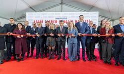 Ferdi Zeyrek'in İsmi Konak'ta Gençlik Merkeziyle Ölümsüzleşiyor