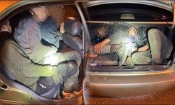 Göçmenlerle Dolu Bagajları Olan 4 Sürücüye 601 Bin TL Ceza Kesildi