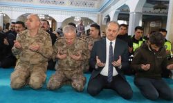 Hakkari'de şehitler anısına mevlit programı düzenlendi