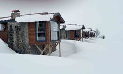 Handüzü Yaylası'nda Nisan Ayında Kar Güzelliği Devam Ediyor