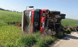 Hatay'da devrilen tırın sürücüsü yaralandı