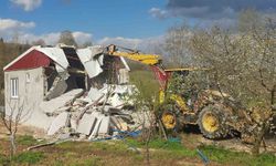 İnegöl'de 142 kaçak yapı yıkıldı