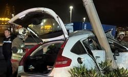 İskenderun'da direksiyon hakimiyetini kaybeden sürücü yaralandı