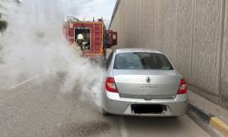 İskenderun'da otomobilde motor yangını