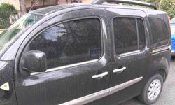 İstanbul'a çamur yağışı geldi, araçlar çamurla doldu