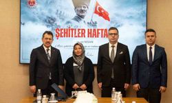 İzmir Adliyesi'nde şehit aileleri anıldı