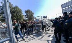 İzmir'de Meslek Fabrikası Tahliyesinde Gergin Anlar