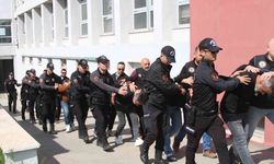 Kaçak ecza operasyonu: Islak mendil kılıfı pes dedirtti