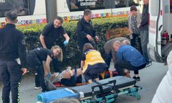 Kaldırıma geri manevra yapan araç yayayı yaraladı