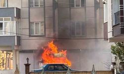 Kapaklı'da tekstil malzemeleri yüklü minibüs yandı