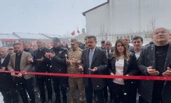 Karayazı Esnaf Derneği açılışını yaptı