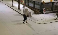 Kars'ta Nisan ayı sürprizi: Şehir merkezi 5 dakikada karla kaplandı