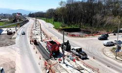 Kartepe Tramvay Hattı'nda durak montajına geçildi