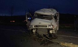 Kastamonu'da minibüs ve hafif ticari aracın çarpışması sonucu 7 kişi yaralandı