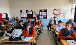 Kaymakam Kahraman, Okul Ziyaretlerine Devam Ediyor