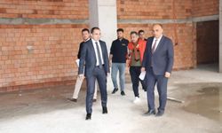 Kaymakam Özdemir, Tavşanlı'daki yeni okul inşaatını yerinde inceledi