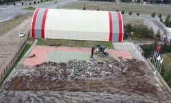 Kayseri'de yeni kapalı tenis kortları inşa ediliyor