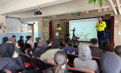 Kemah'da öğrencilere trafik güvenliği eğitimi verildi