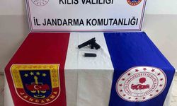 Kilis'te jandarma tarihi eser ve silah ele geçirdi