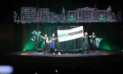 Kocaelispor'un 60. yıl dönümünde sahnelenen 'Efsane Forma' tiyatrosu