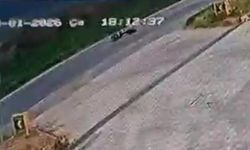 Kontrolden çıkan motosiklet devrilerek sürücüsünü yaraladı