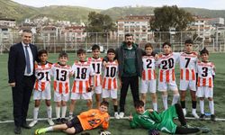 Körfez'de 23 Nisan Futbol Turnuvasının Kazananı Atatürk Ortaokulu Oldu