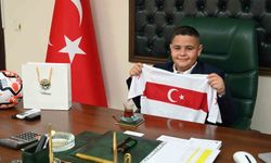 Küçük Başkan Efe Şenbel, 23 Nisan'da koltuğu devraldı