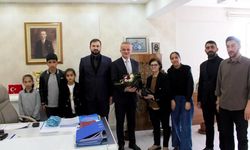 Kütüphaneler Haftası Kapsamında Kaymakam Minuz'a Gerçekleştirilen Ziyaret