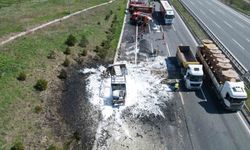 Kuzey Marmara Otoyolu'nda köpük sprey yüklü kamyon alev aldı