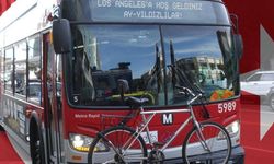 Los Angeles'taki otobüslere 'Ay Yıldızlılar, Hoş Geldiniz' mesajı yazıldı