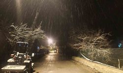 Malatya'nın yüksek bölgelerinde kar yağışı etkili olmaya devam ediyor