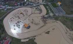 Malazgirt'te etkili sağanak yağış su baskınlarına neden oldu