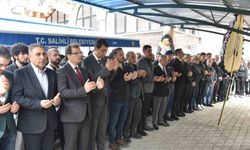 Manisa'da 17 yaşındaki Sude Gelen, son yolculuğuna gözyaşlarıyla uğurlandı